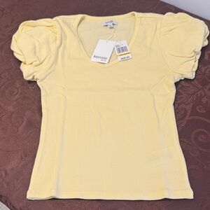 Kensie Bubble Sleeve, Ribbed Top. Ladies Med